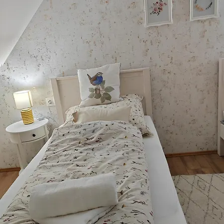 Apartament Gimes *